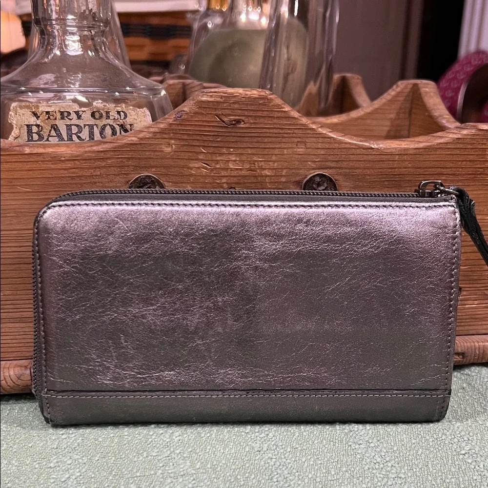 Longchamp Happy 3/4 Zip Wallet Spellout